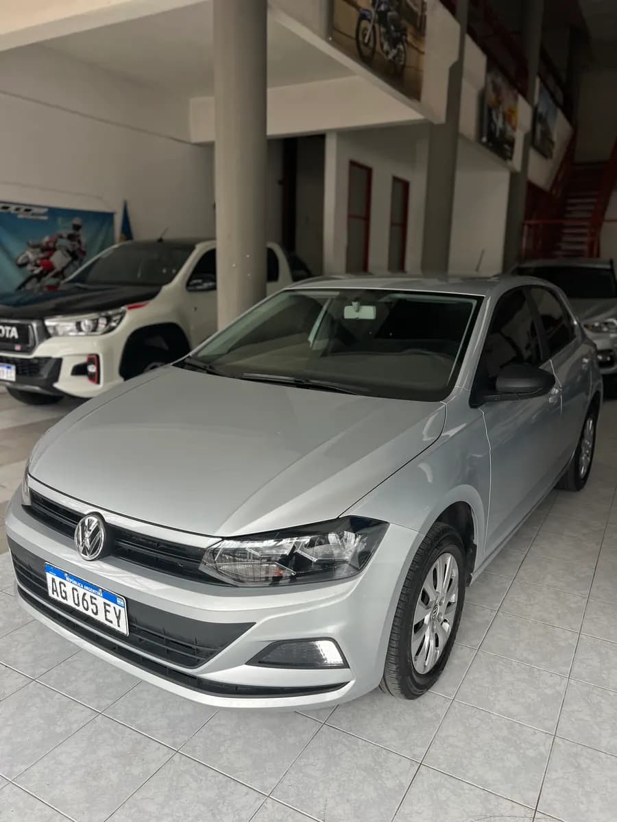 VOLKSWAGEN POLO TRENDLINE 1.6 MSI